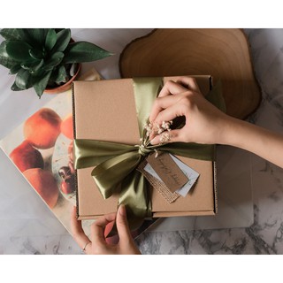 Aesthetic Satin Gift Box / Kotak Kado / Hadiah / Hampers | Shopee Indonesia