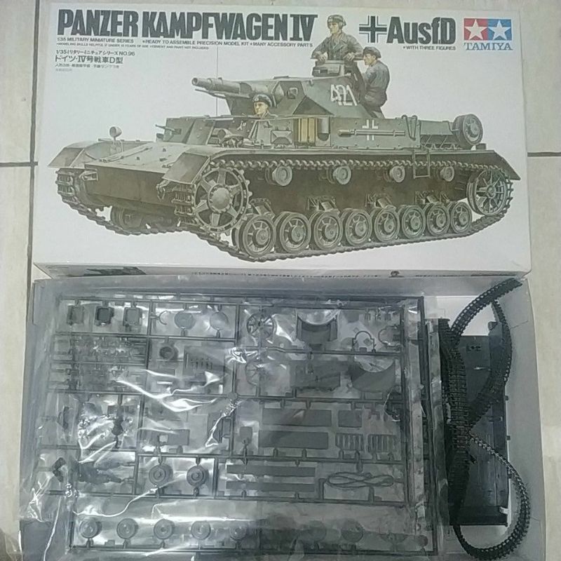 tank panzer kampfwagen IV ausf.d 1/35 model kit tamiya
