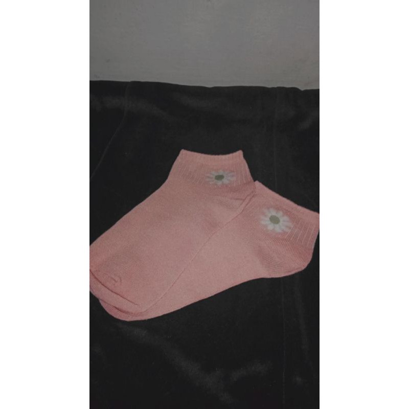 Kaos kaki pendek tebal warna pink motif bunga matahari