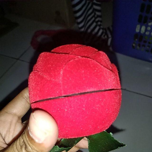 Kotak / Box Cincin Couple Bentuk Mawar