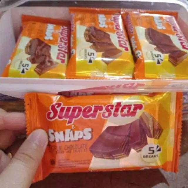 

Superstar Snaps Per Box isi 12 pcs