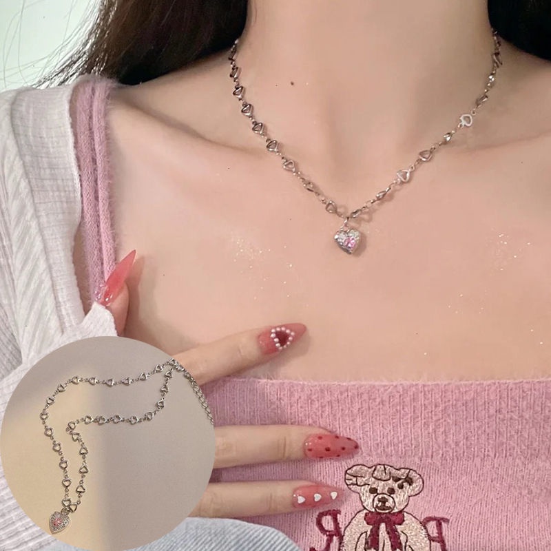 Kalung Desain Hati Aksen Berlian Warna Pink