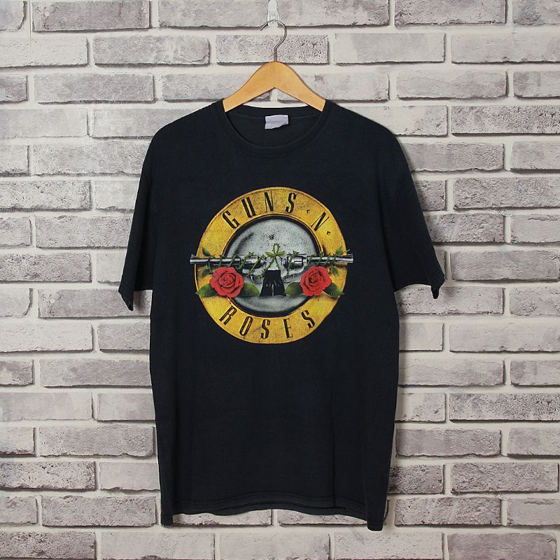 KAOS GUNS N ROSES / KAOS BAND / GNR ROUND / BAJU KAOS ALL SIZE ( L ) MUSIK GNR GUN AND ROSES - BAJU KAOS GUNS AND ROSES