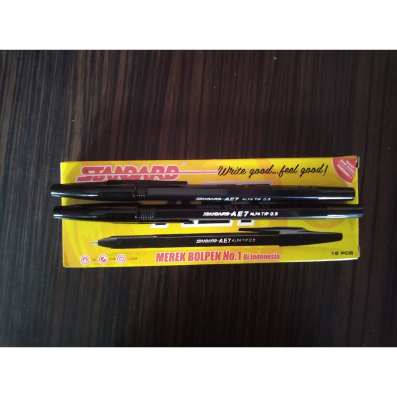 

pulpen standard ae7 hitam merah