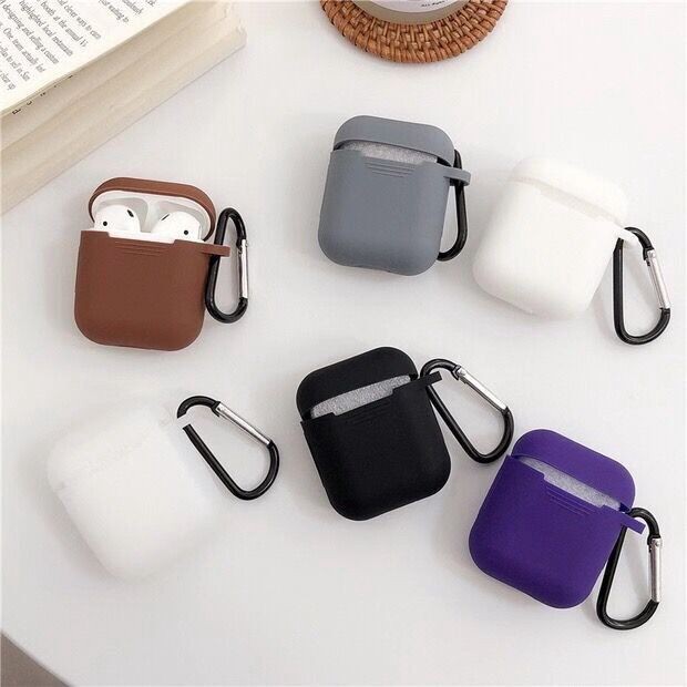 Soft Case Silikon Pelindung TWS AirPods 1 &amp; 2 (inpods 12 (i12) bisa tetapi tidak full)  + carabiner