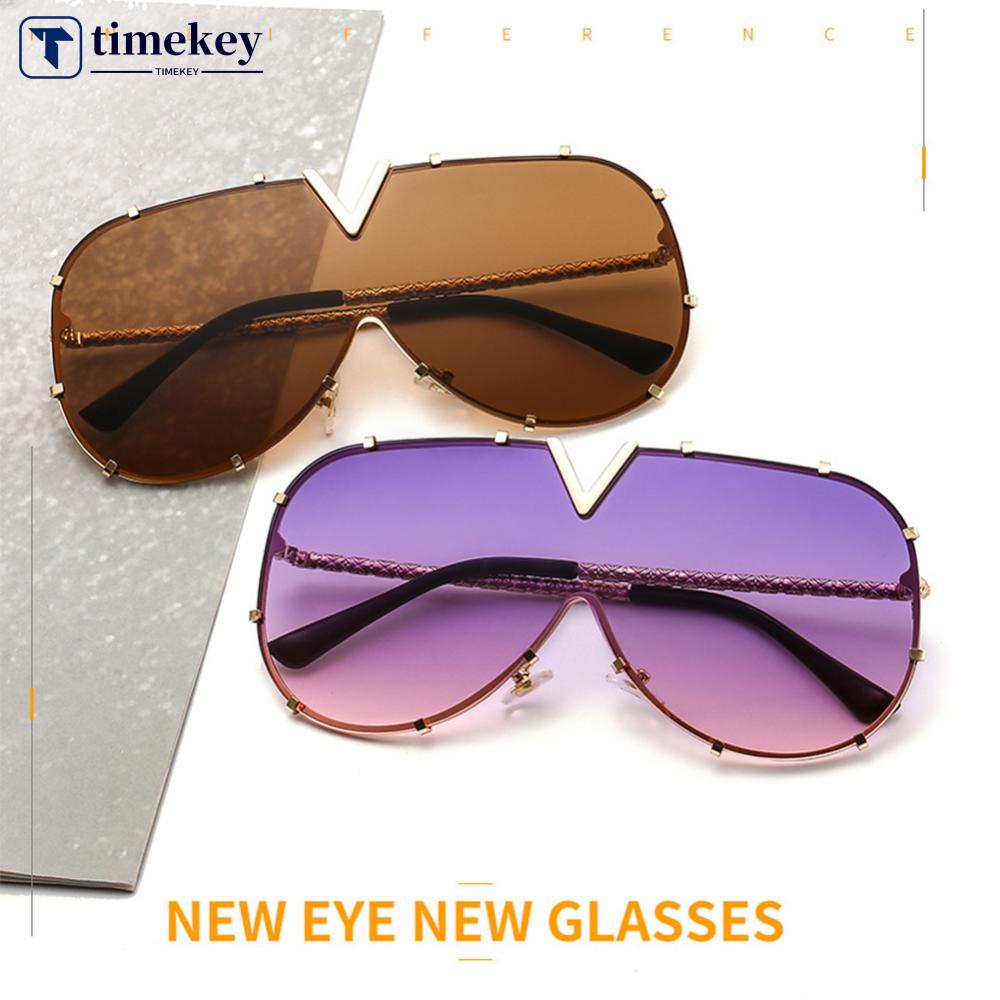 Timekey Kacamata Hitam Pria / Wanita Frame Besar Gaya Retro Dengan Pelindung UV Untuk Outdoor O9Q1