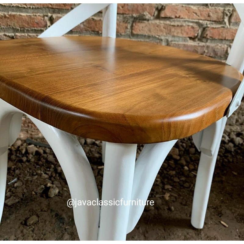 KURSI MAKAN SILANG CAFE RESTO AMERICAN STYLE BAHAN KAYU JATI FINISHING NATURAL KOMBINASI DUCO-3