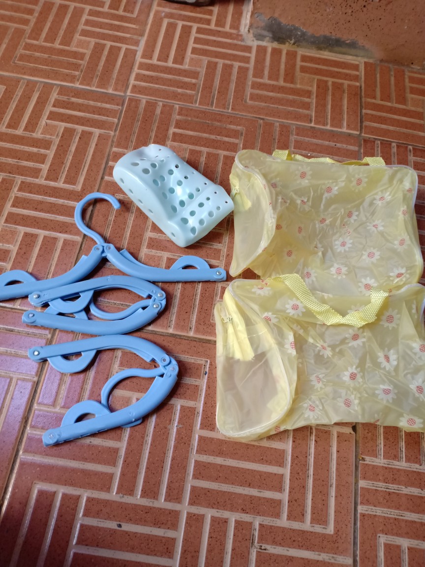 Chinatown - Hanger Lipat Portable Gantungan Jemuran Baju Travel Foldable