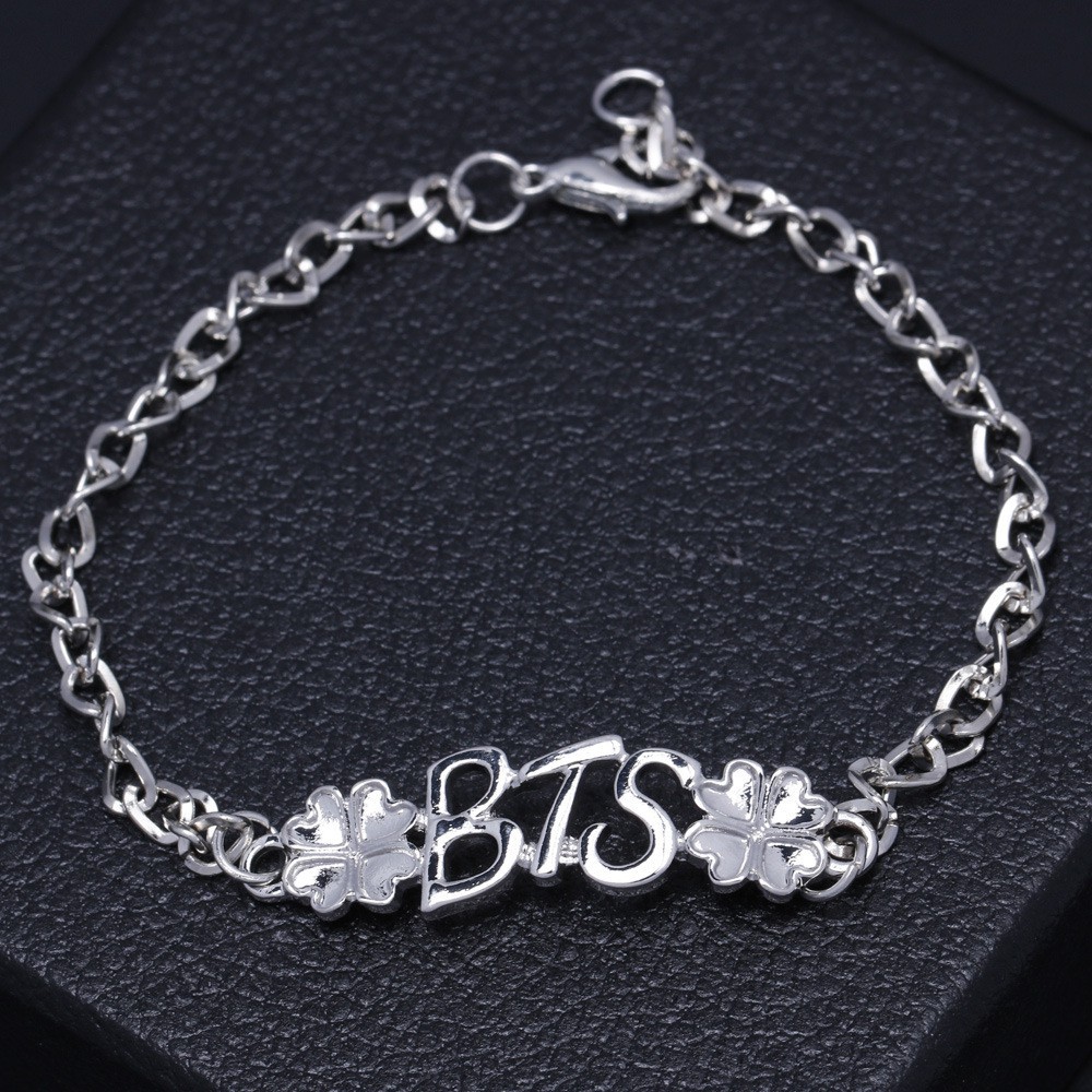 Gelang Tangan Model Rantai Motif Tulisan BTS Boyband Korea Gelang Tangan Model Rantai Motif Tulisan BTS Boyband Korea