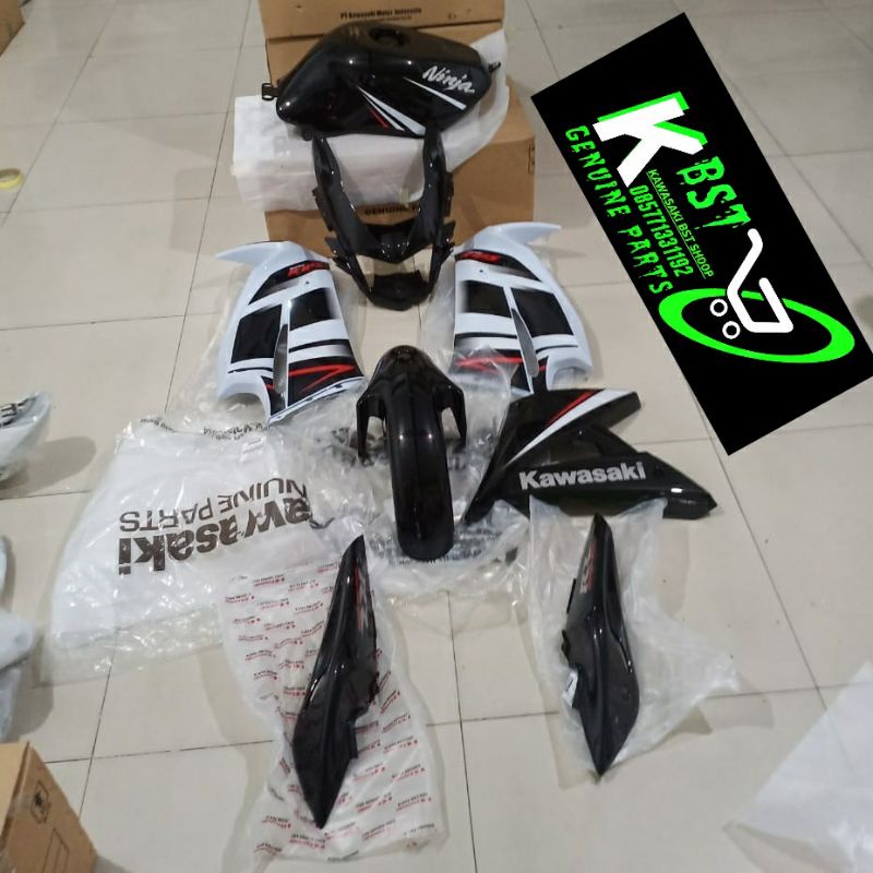 FULLBODY FULL BODY SET NINJA 150 RR NEW LE 2015 ORIGINAL