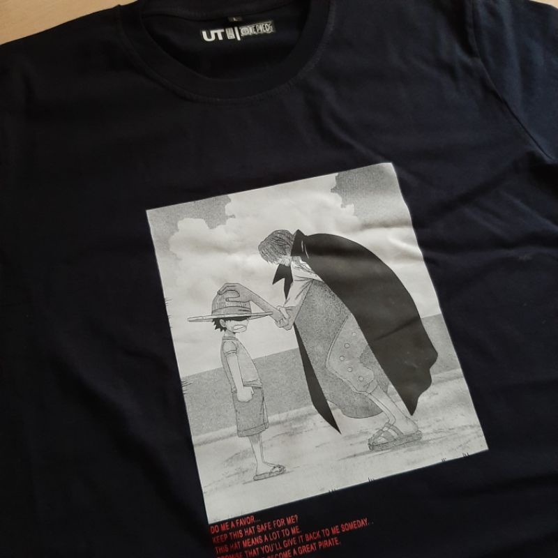 T-SHIRT ONE PIECE X UNIQLO 2022 | UNIQLO X ONE PIECE FILM RED | UT GRAPHIC T-SHIRT | AKAGAMI | SHANKS | KAOS ANIME | STREETWEAR-6