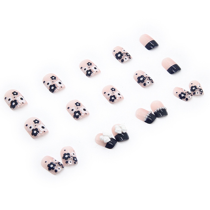 24pcs / Kotak Kuku Palsu Desain Butterfly Knot Bunga Biru Aksen Berlian Imitasi Untuk Dekorasi Nail Art