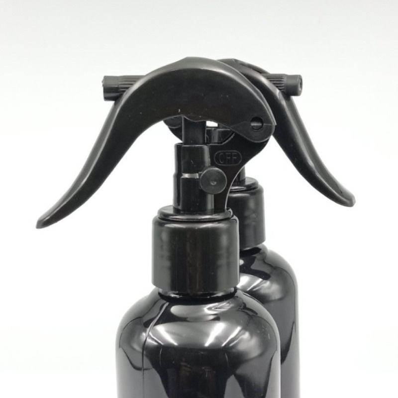 BOTOL TRIGER SPRAY 250 ML HITAM / BOTOL 250ML SPRAY TRIGGER HITAM TRIGER SPRAY HITAM GLOSSY BOTOL BR 250ML PET HITAM TRIGGER SPRAY HITAM