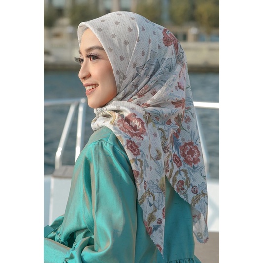 royale white buttonscarves