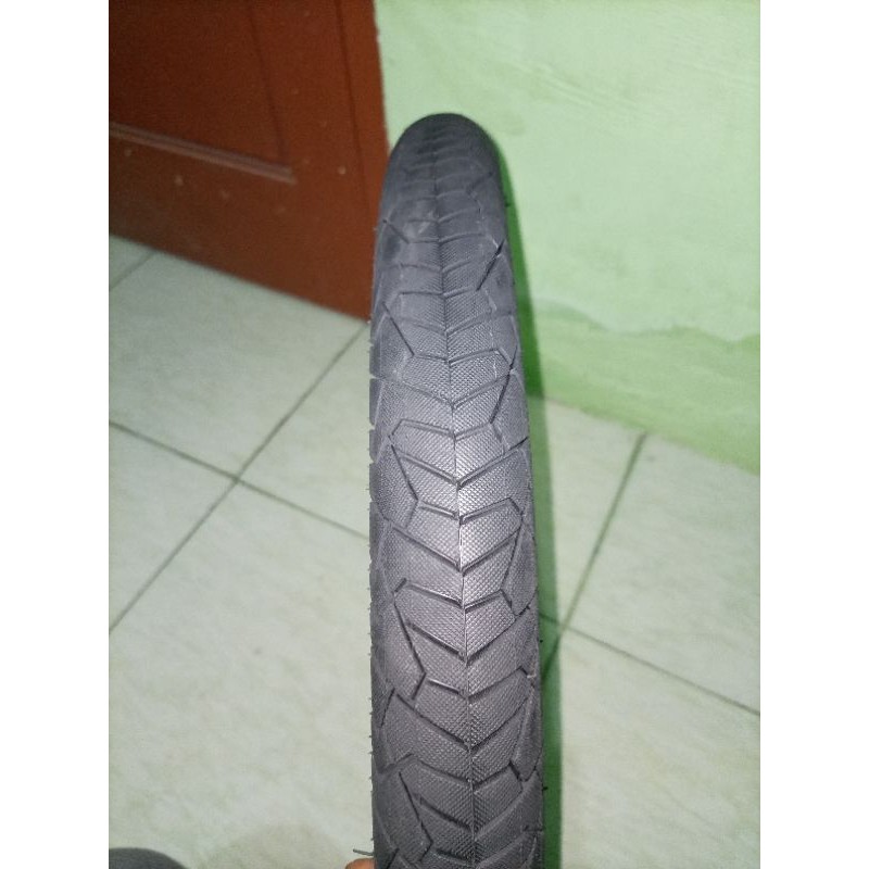 Ban luar sepeda ukuran 20 x 1.95 swallow full hitam