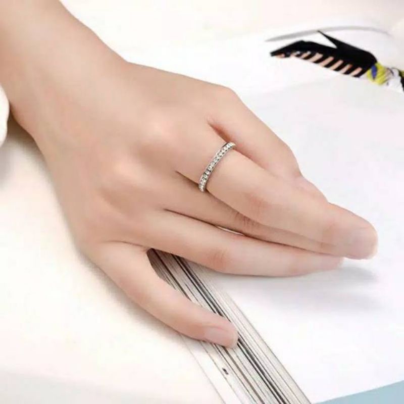 Cincin Full Permata Model Kecil Titanium Wanita