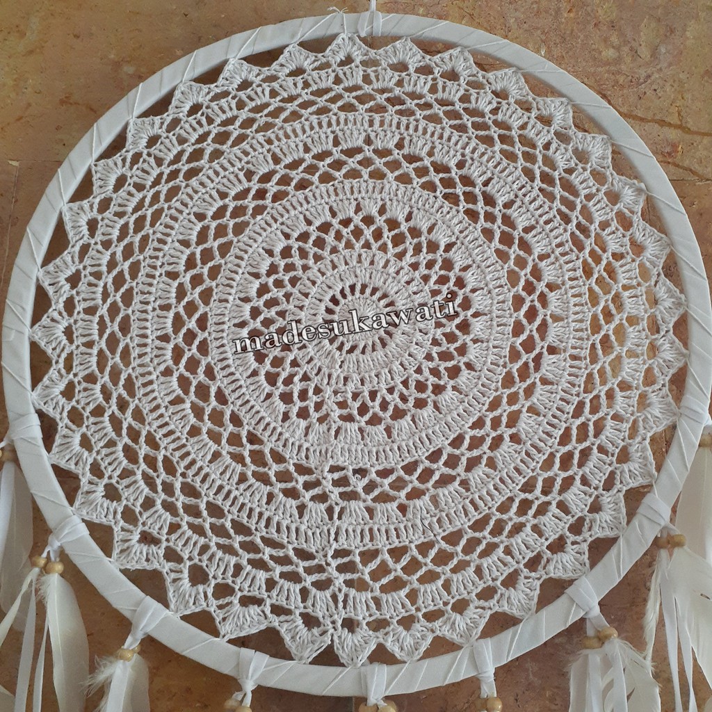 Dream catcher sulam bali tingkat 3 diameter 42cm panjang 123cm