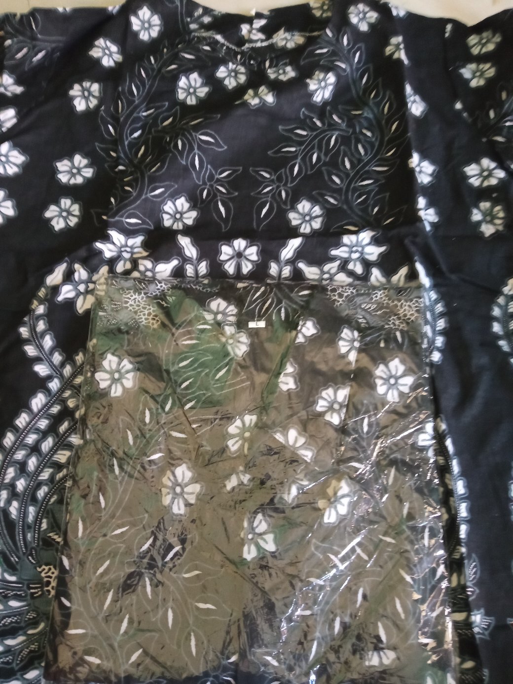 Maura Couple - Sania Ruffle Batik Couple