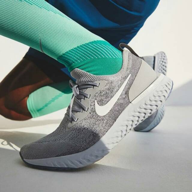 NIKE EPIC REACT FLYKNIT "GREY"
