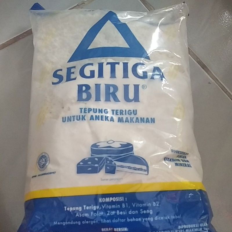 

TEPUNG TERIGU SEGITIGA BIRU