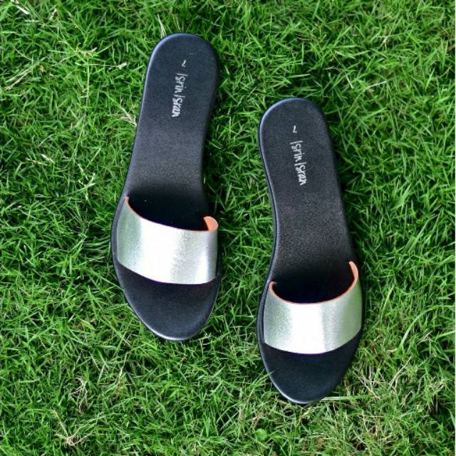 Recomanded Jual Sandal / Isrin Isran / Strapie SILVER / Terbaru / Murah / Grosir Sendal Wanita