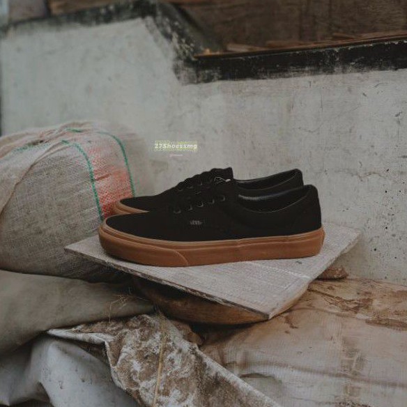 Vans era black gum