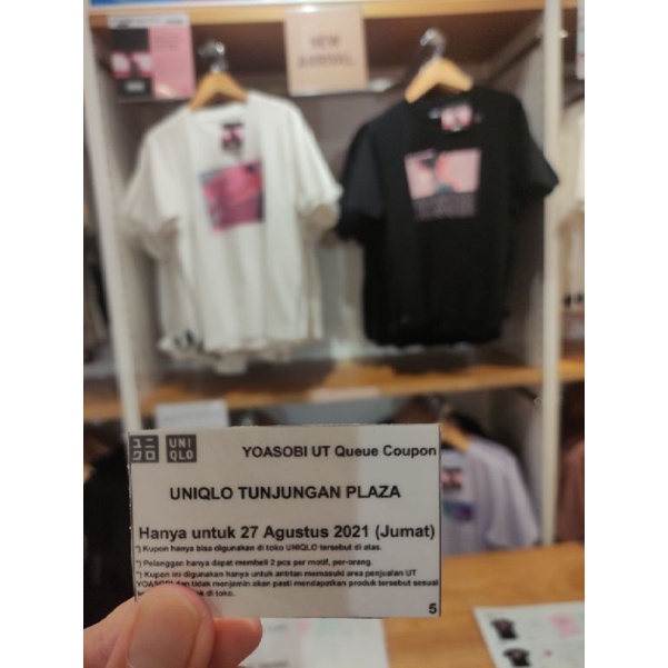 READY STOCK UNIQLO x YOASOBI T-SHIRT ORIGINAL