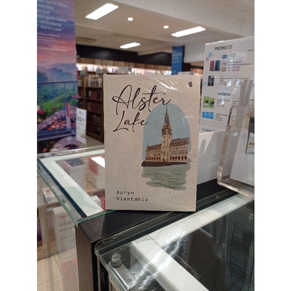 Novel Alster Lake - Auryn Vientania Original Gramedia