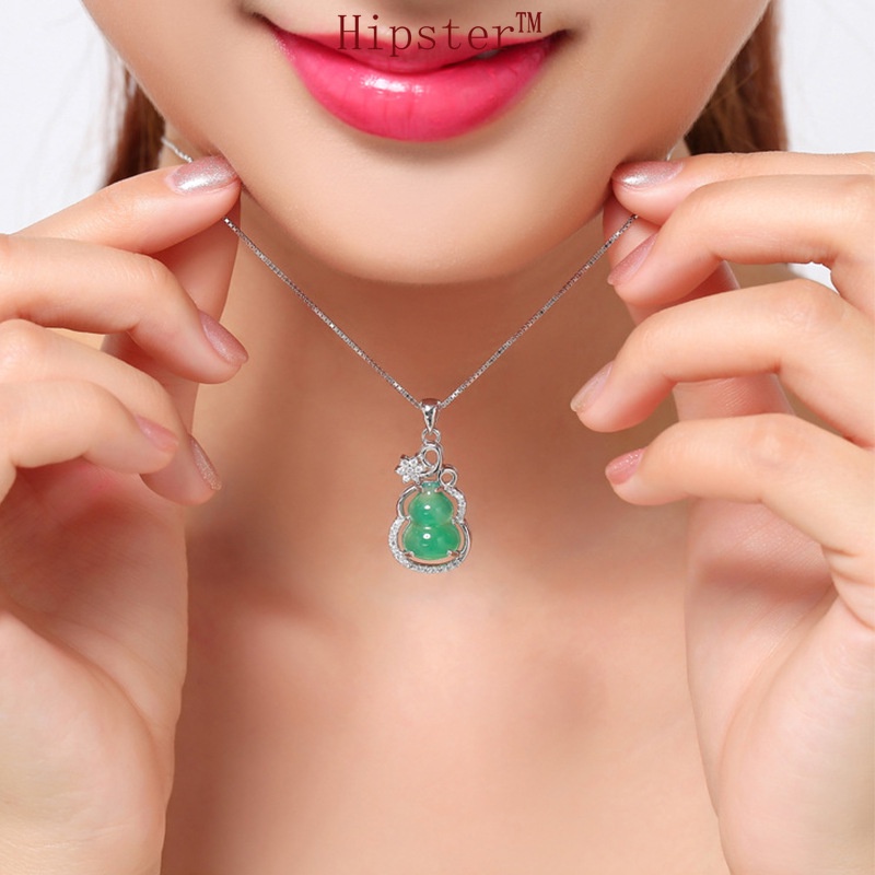 Hot Sale Simple Temperament Gourd Emerald Gem Pendant White Gold Necklace