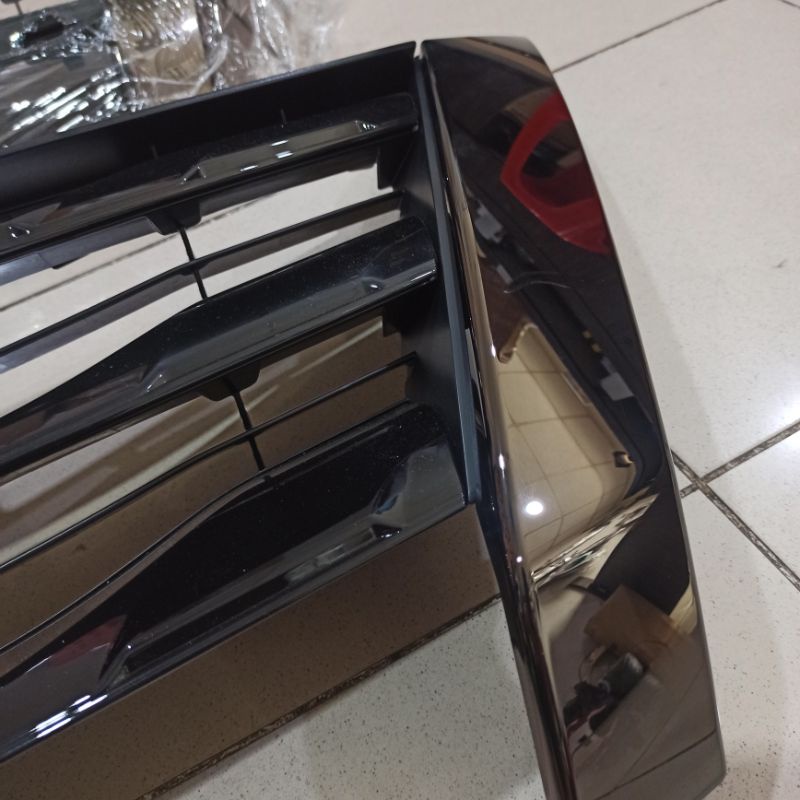 Grill Grille Bemper Depan Fortuner VRZ TRD Sportivo Black Chrome  Original