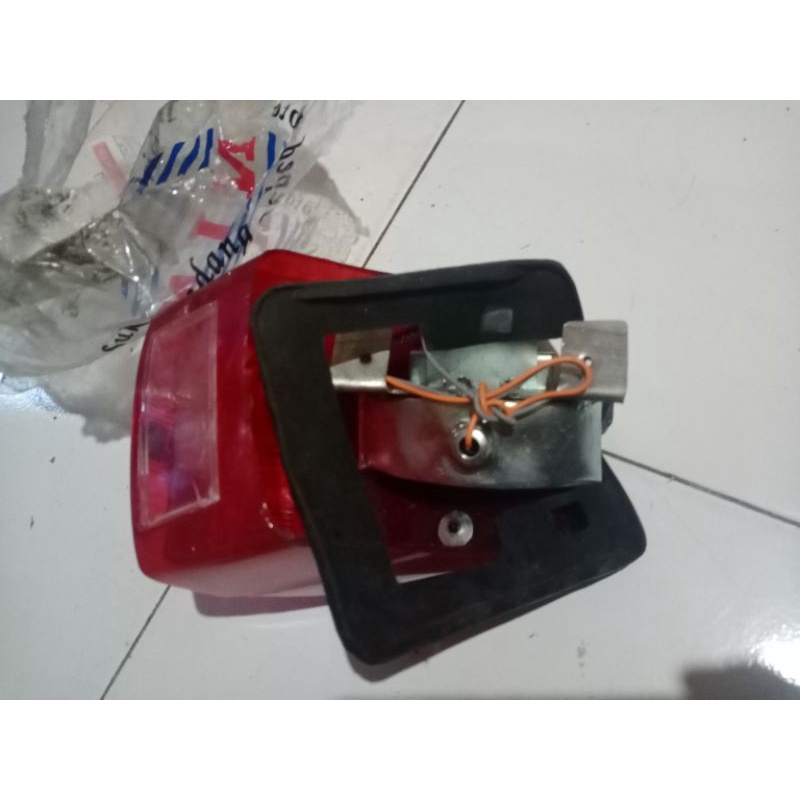 Lampu belakang Vespa Sprint