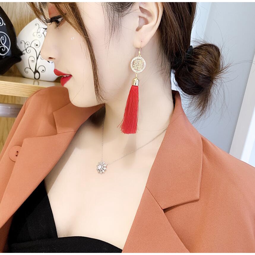 Model gaya Cina gaya retro meriah rumbai anting-anting double happiness panjang anting-anting keprib