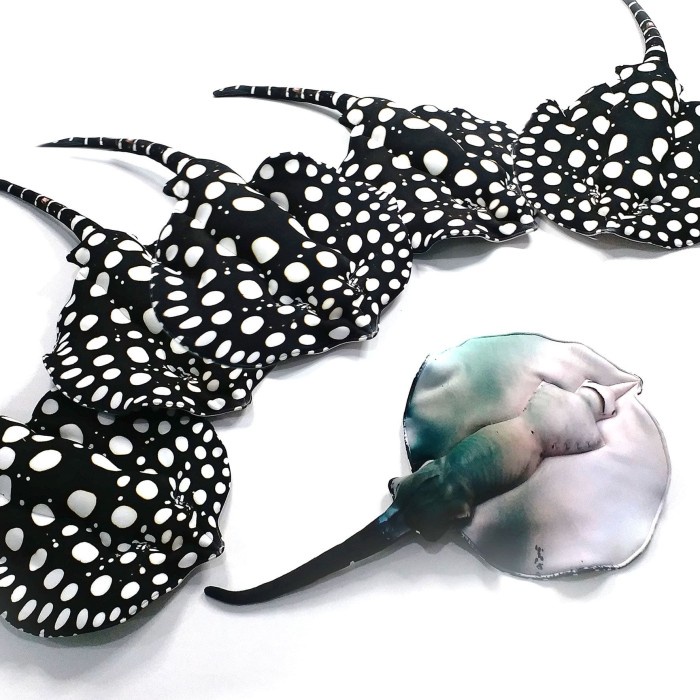 Spesial - Boneka Stingray Ikan Pari Black Diamond Kreasi Lokal