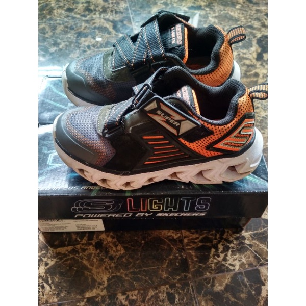 sepatu skechers anak ada lampunya keren