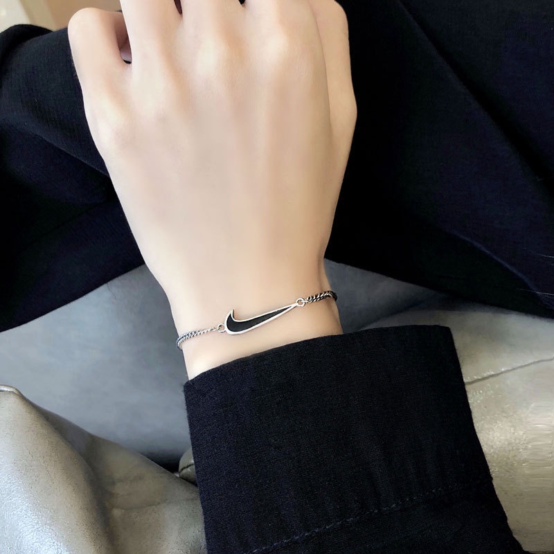 Gaya Hip Hop Model Korea Gelang Baja Titanium Sederhana Modis Pria dan Wanita