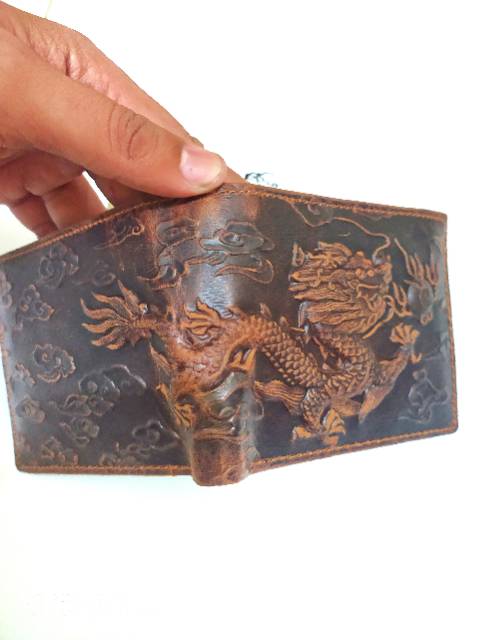 DOMPET KULIT ASLI MOTIF TIMBUL NAGA