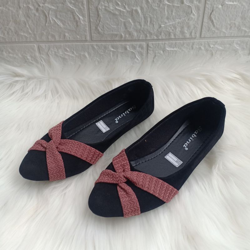 SEPATU BALET WANITA HITAM VARIASI DIKSI SILANG FLATSHOES SIMPLE FLATSHOES FASHION SALE SEPATU BALET KERJA TERBARU