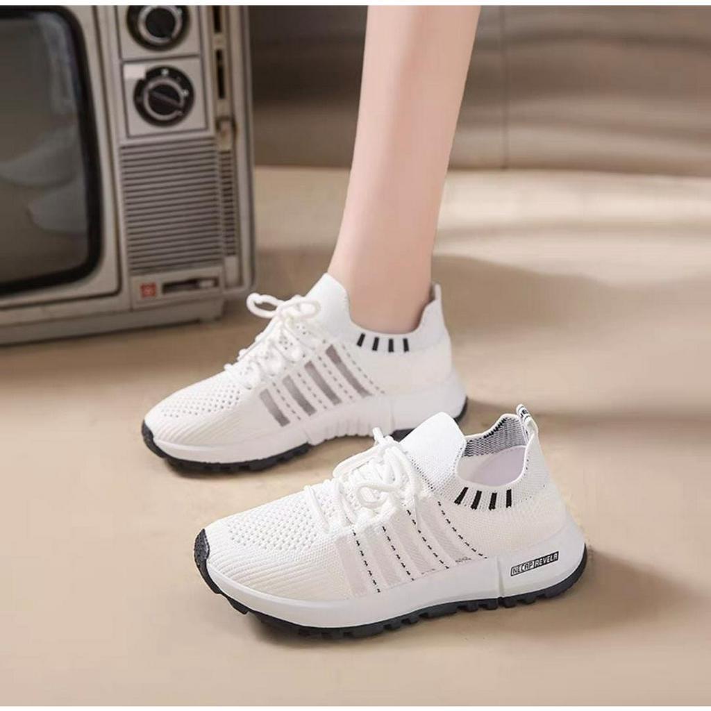 GROSIRTAS &quot;TAPAK FREE BOX&quot; LV0112 Sepatu Sneakers Wanita Import Sepatu Sneakers Sport Wanita Kekinian