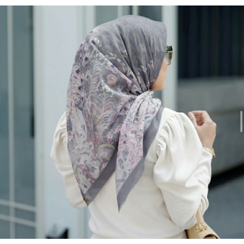 Buttonscarves the ederra shadow