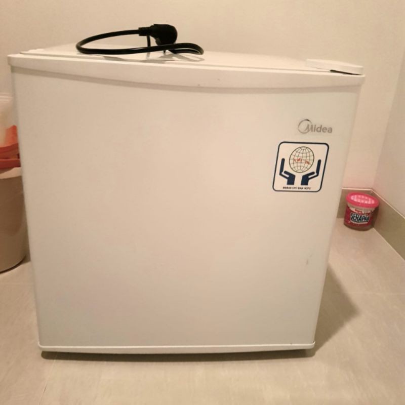 Midea Kulkas Mini Kecil 1 Pintu Portable HS- 65L Preloved