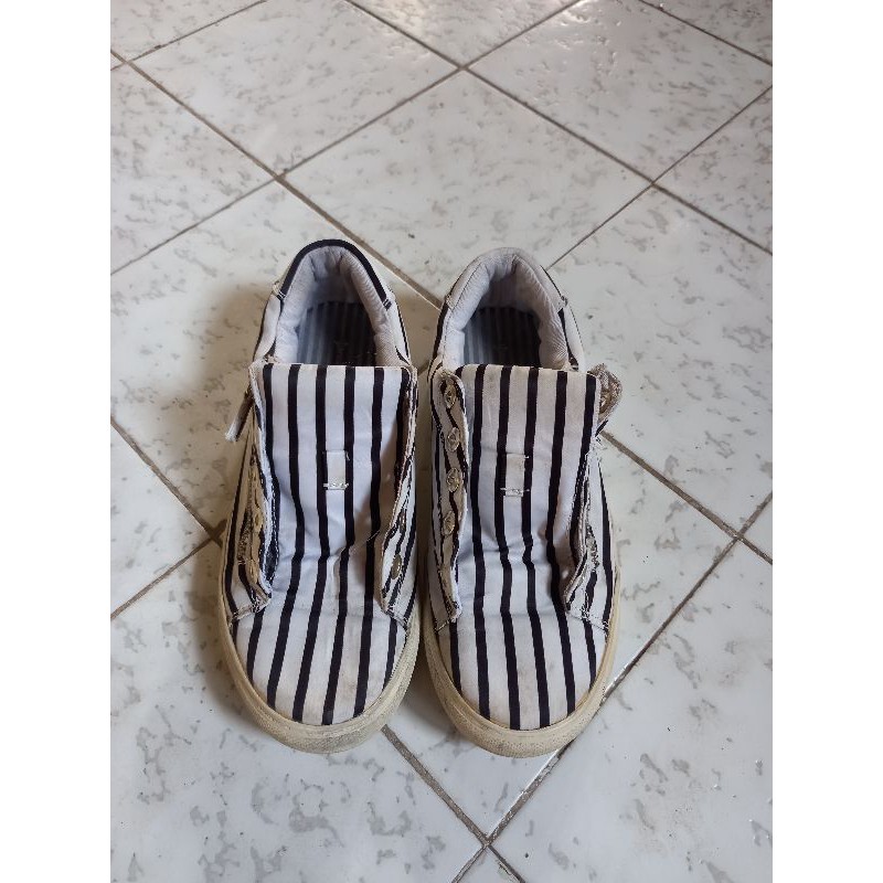 sepatu wanita second stradivarius size 37