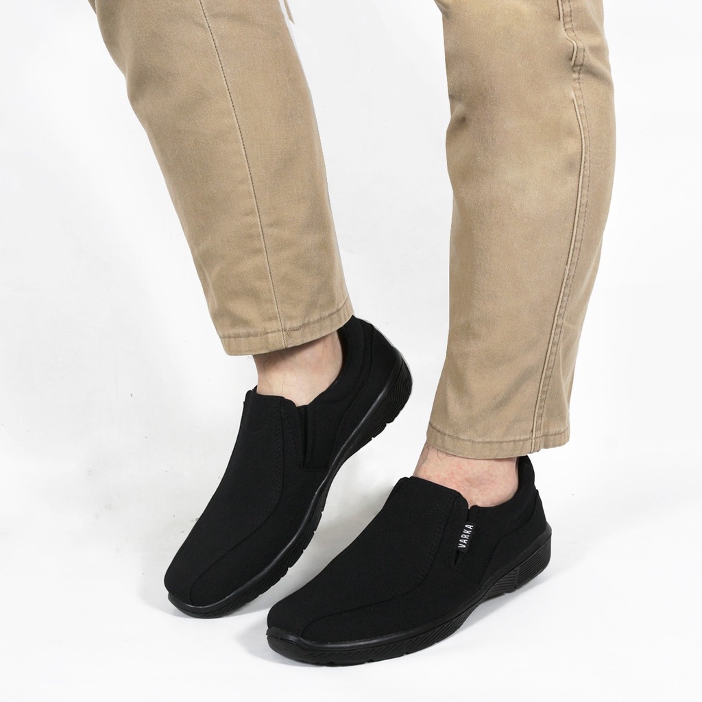 Sepatu Slip On Pria V 57716 Brand Varka Sepatu Kets Kerja Santai Jalan Jalan Harga Murah Berkualitas - Hitam