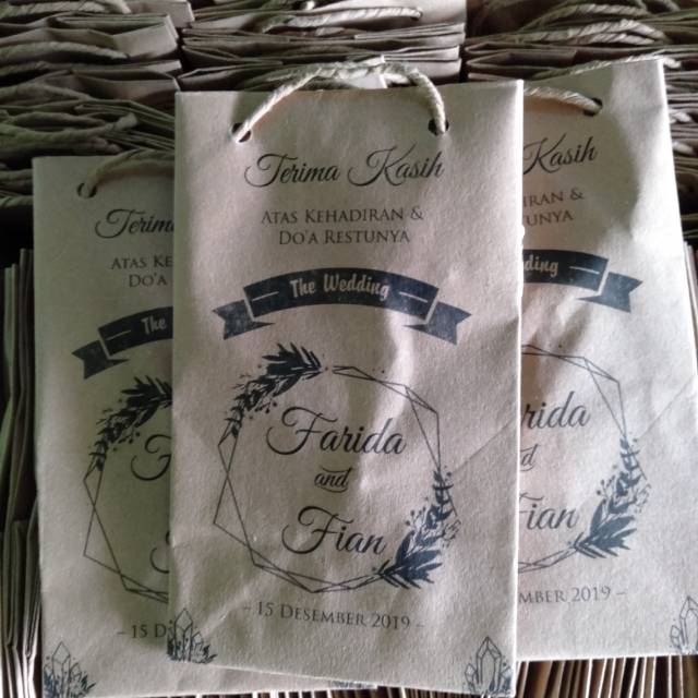 

Paperbag custom 10*7*17