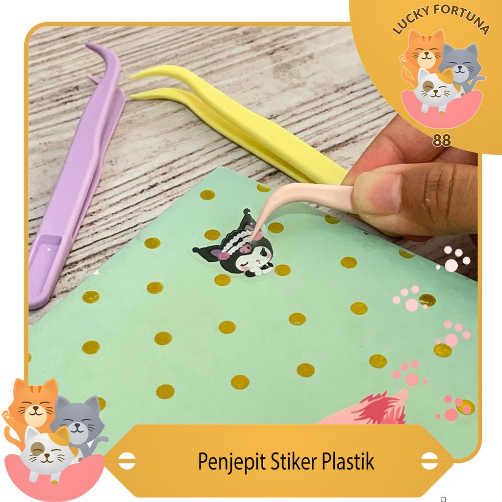 

{LuckyFortuna88] Penjepit Plastik Klip plastik untuk stiker Penjepit kertas plastik untuk stiker Penjepit plastik dengan perekat untuk stiker Penjepit plastik transparan untuk stiker Penjepit plastik dengan pegas untuk stiker Penjepit plastik praktis