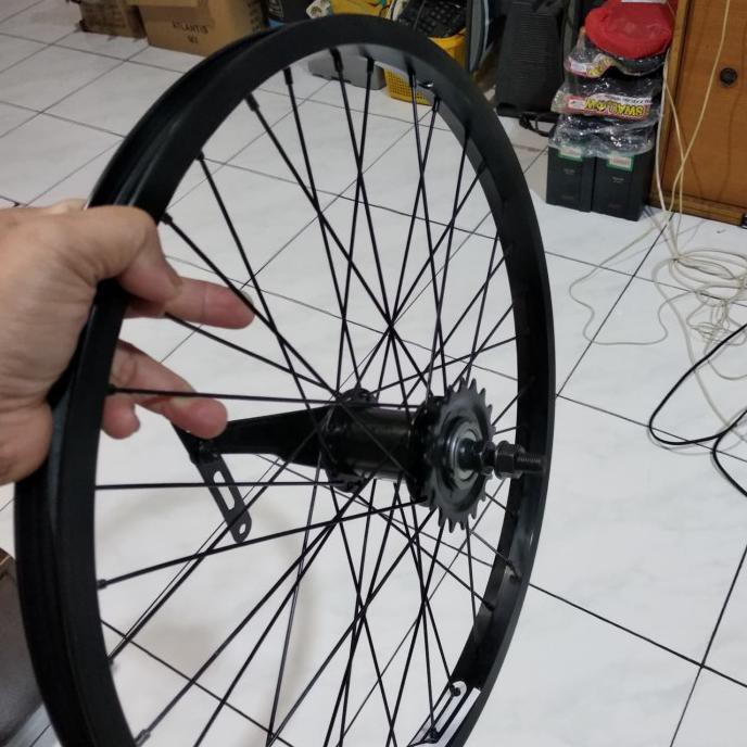 Roda Sepeda Ukuran 20 Bmx / Mini / Lipat Hitam Dengan Bos Rem Terpedo