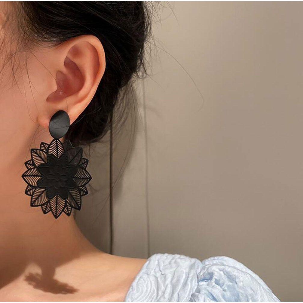 Anting Nanas Gothic Berlebihan Temperamen Bunga