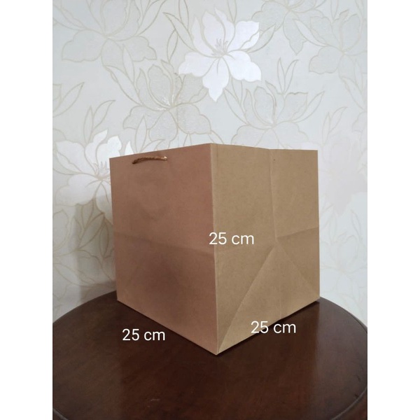 

paperbag dus nasi 25 x 25 x 25 cm per bag kotak tas souvenir