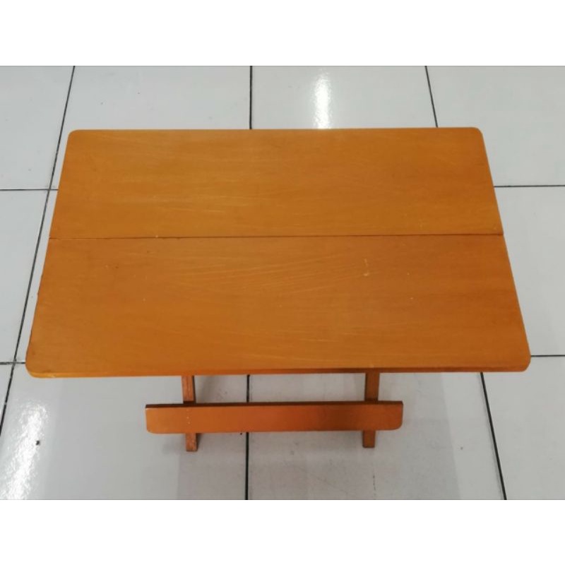 

Meja kayu pernis ukuran 45cm