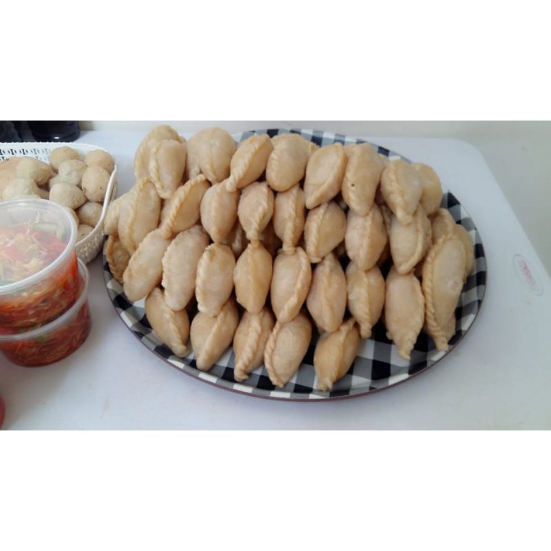 

pastel ayam