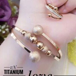 TiTanium set perhiasan wanita QA43